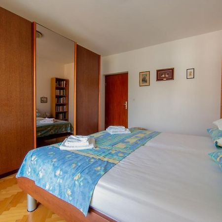 Mime Apartment Split Bagian luar foto